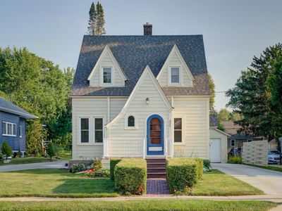 335 West 2nd STREET, Oconomowoc, WI, 53066