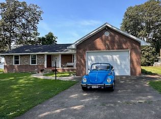 114 Sebastian Ave, Colonial Beach, VA 22443