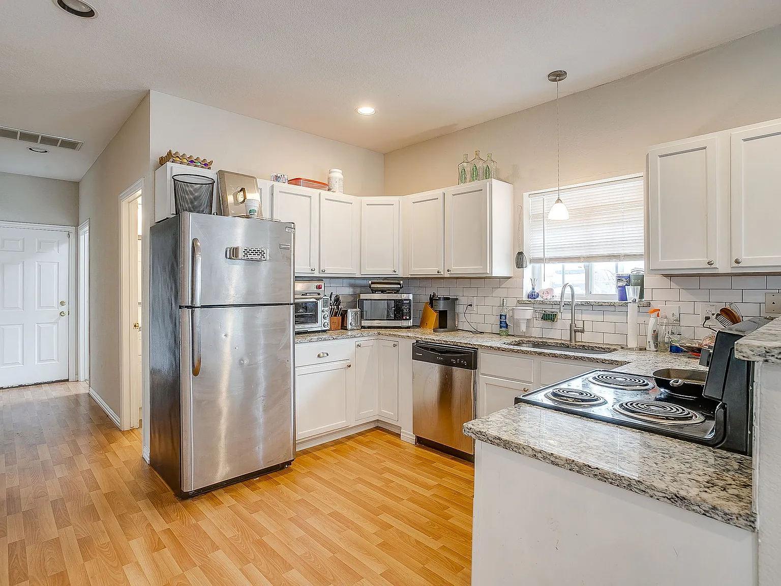 5 bed, 2280 sqft, $6,000 — Photo 4