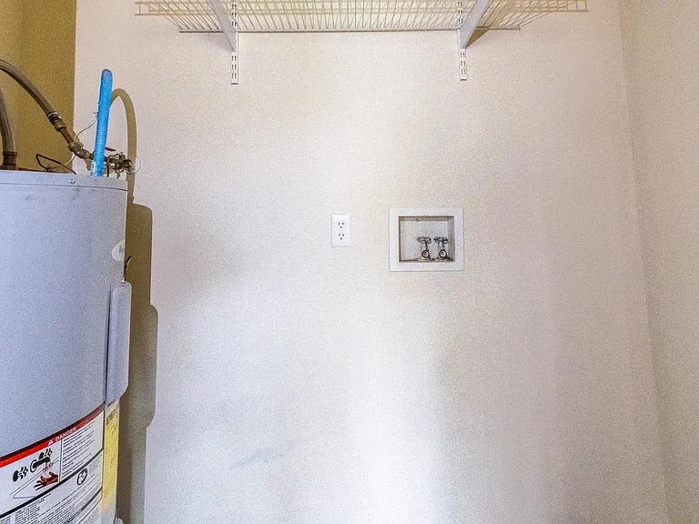 Washer and Dryer Hookups