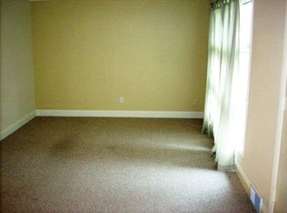 24104 Knickerbocker Rd, Bay Village, OH 44140