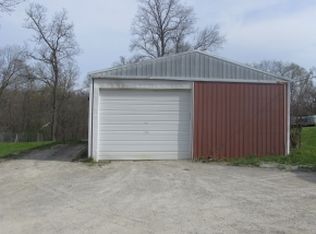 18973 Harrison Street Rd, Charleston, IL 61920