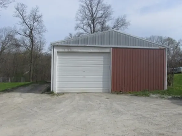18973 Harrison Street Rd, Charleston, IL 61920