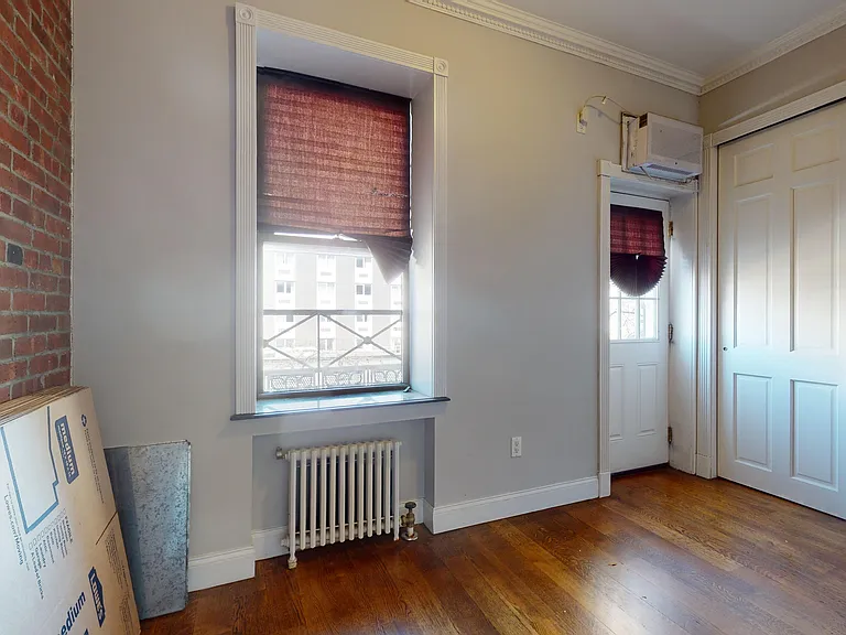 724 10th Ave #3B — Photo 10