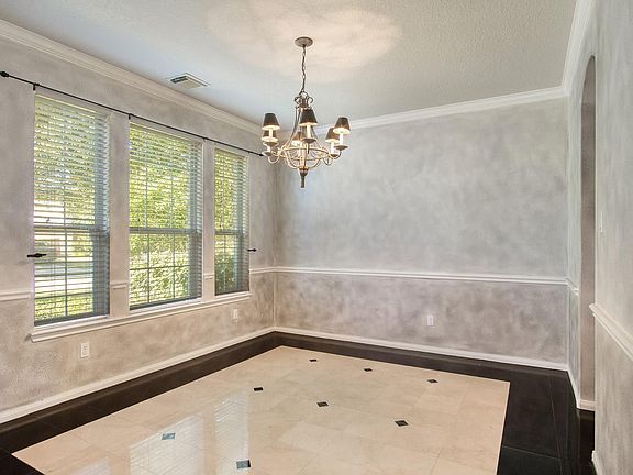 5th image of 14726 Raven Hollow Ln
