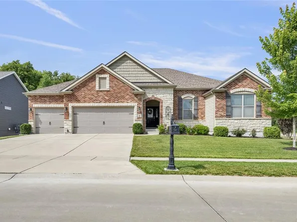 361 Mystic Brook Dr, O'Fallon, MO 63366