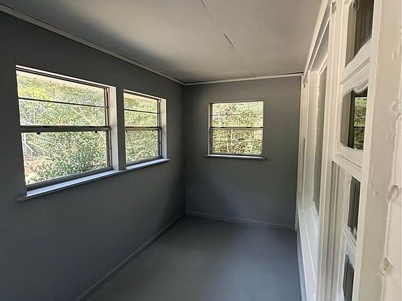 5th image of 4552 Edwards St