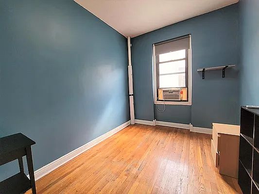 3rd image of 21-58 35th St APT 5B