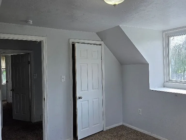 2502 Main St — Photo 3