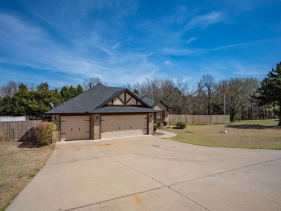 3rd image of 12454 Hidden Run Rd
