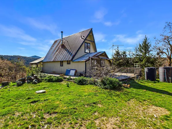 1960 Burr Valley Rd, Bridgeville, CA 95526