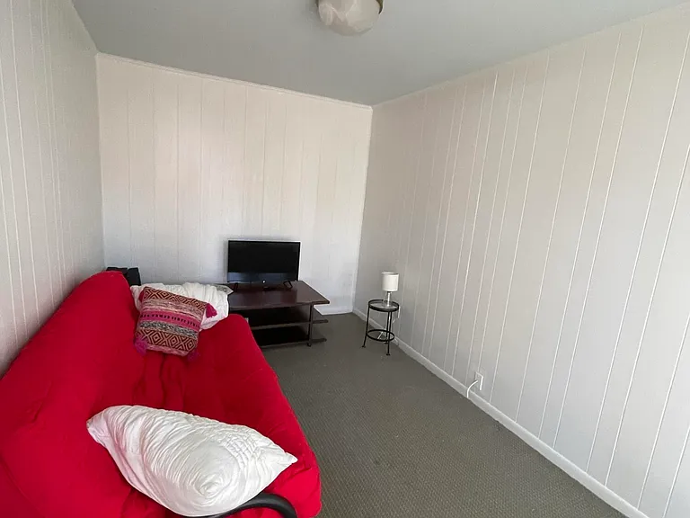 1009 Canterbury Rd — Photo 14