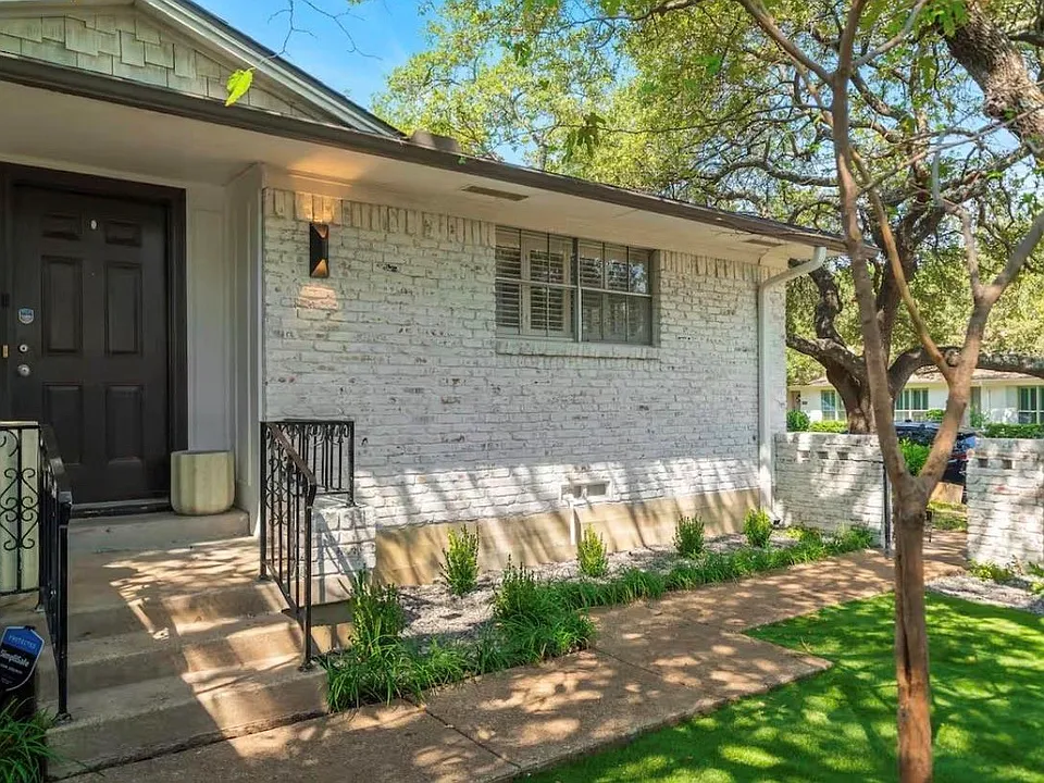 9003 Villa Park Cir