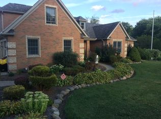 4660 Grapeland Ave, Louisville, OH