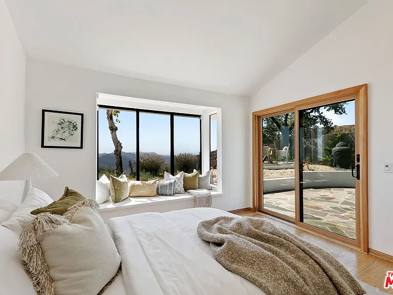 231 Loma Metisse Rd — Photo 37