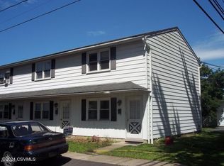 8 W 9th St, Watsontown, PA 17777
