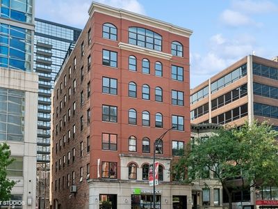 742 N La Salle Dr #7, Chicago, IL, 60654