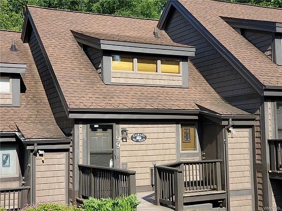 2nd image of 99 Brookline