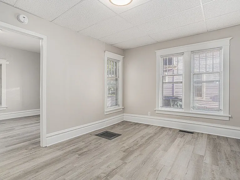 429 Davis St #1 — Photo 15