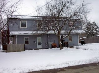 212-214 S Esterly St, Whitewater, WI 53190