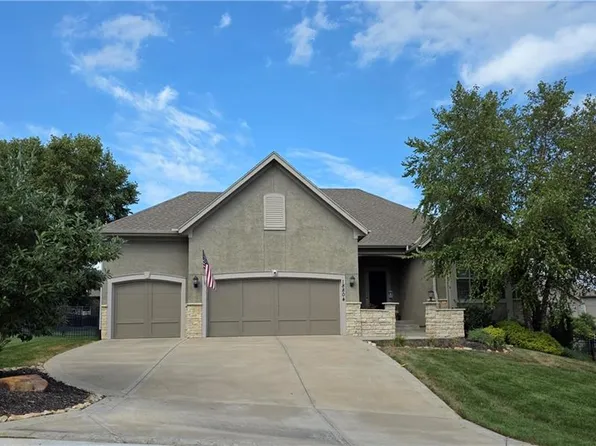 18804 W 99th St, Lenexa, KS 66220