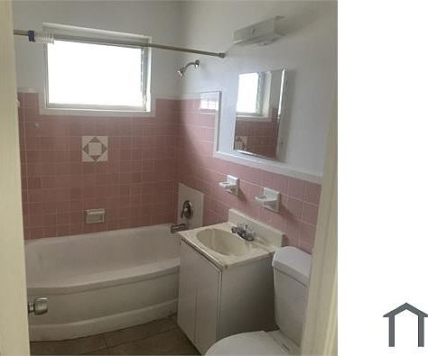 2nd image of 12920 NE 16th Ave #1