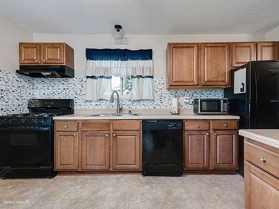3rd image of 1209 Cedarwood Dr Unit F