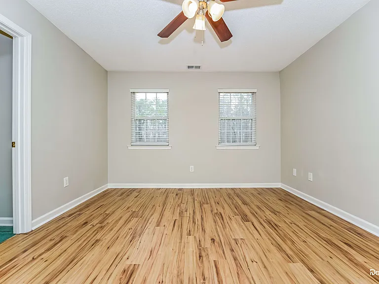 124 Spring Valley Cir — Photo 14