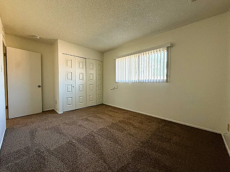 5208 W Calavar Rd — Photo 23
