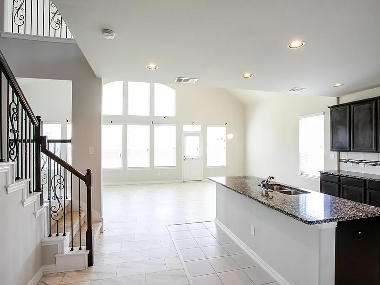 8049 Arezzo Dr — Photo 5