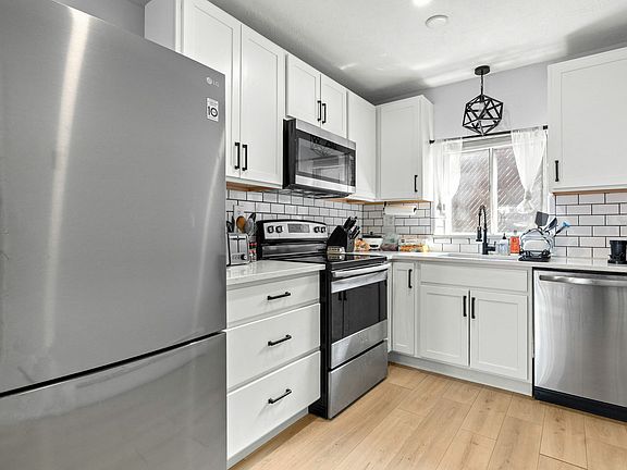 2nd image of 549 Adams St Unit 4