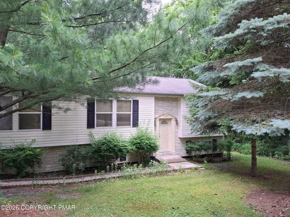 56 Holly Forest Rd, Mount Pocono, PA 18344