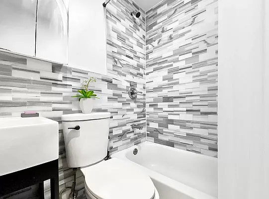 Rented by Vector New York, LLC | media 19