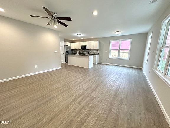 4th image of 105 Hunter Pl