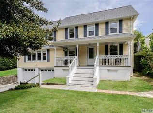 75 Avenue C, Port Washington, NY 11050