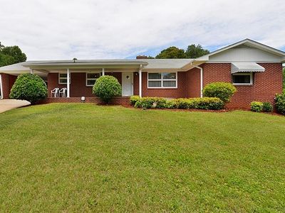 708 Hudson Rd, Winston Salem, NC, 27105