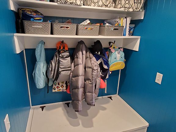 Garage Entrance/Storage Nook