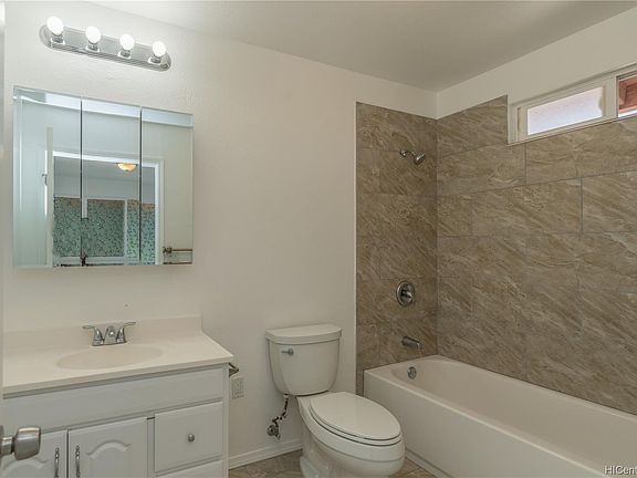 Unit C Primary Bathroom