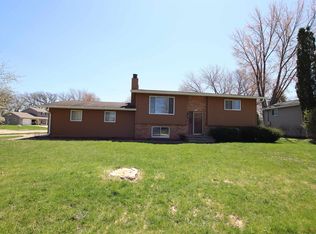 1620 S Westhaven Dr, Oshkosh, WI 54904