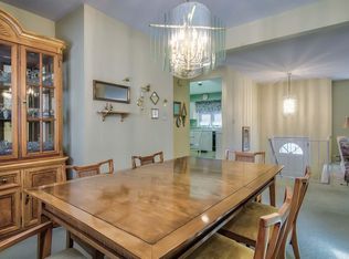 450 Lenox Rd, Huntington Station, NY 11746