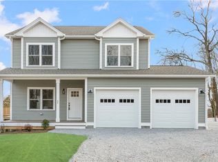 44 Oldham St, Warwick, RI 02886