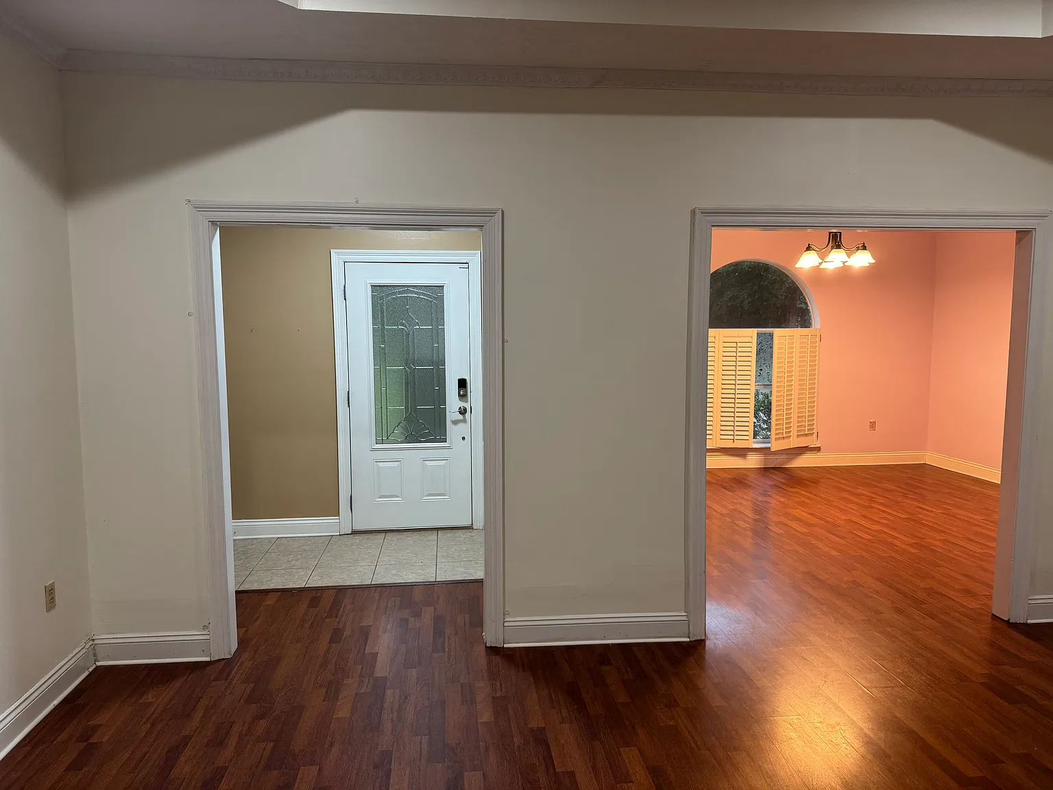 1050 Gage Dr — Photo 2