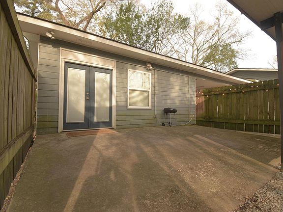 2nd image of 2241 Glasgow Ave #C