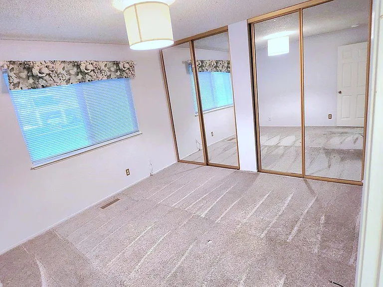 4868 Lakebird Pl — Photo 2
