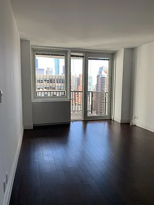 Rented by R New York | media 20