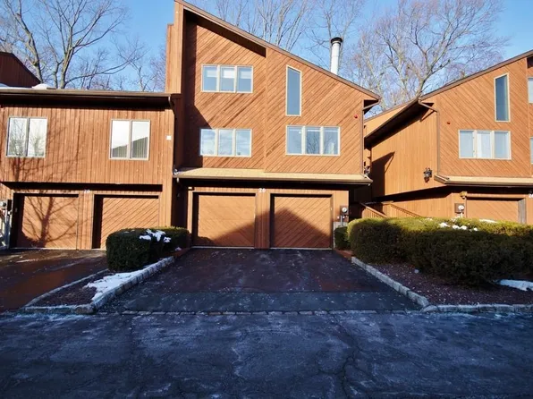 26 Omni Court, New City, NY 10956