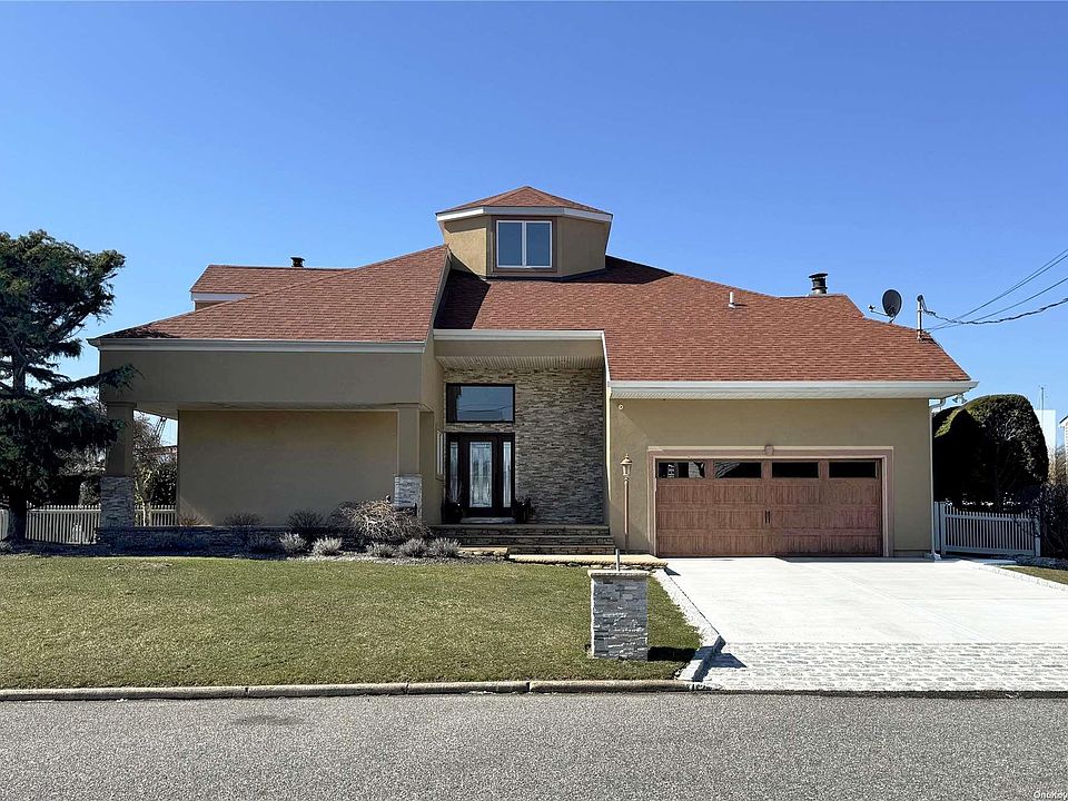 1st image of 8 Anita Dr