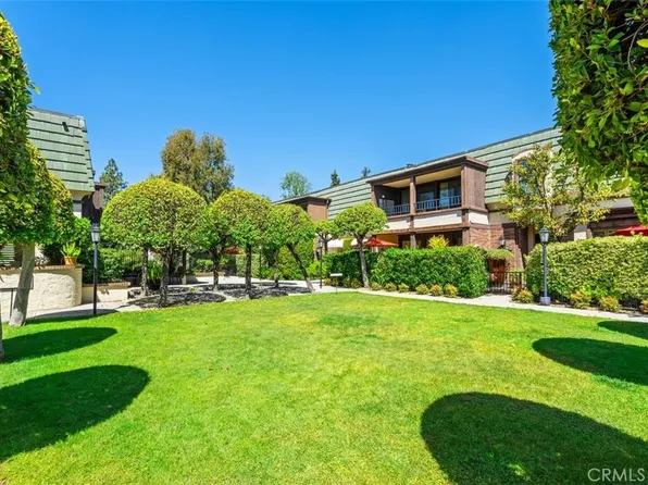 885 S Orange Grove Blvd APT 2, Pasadena, CA 91105