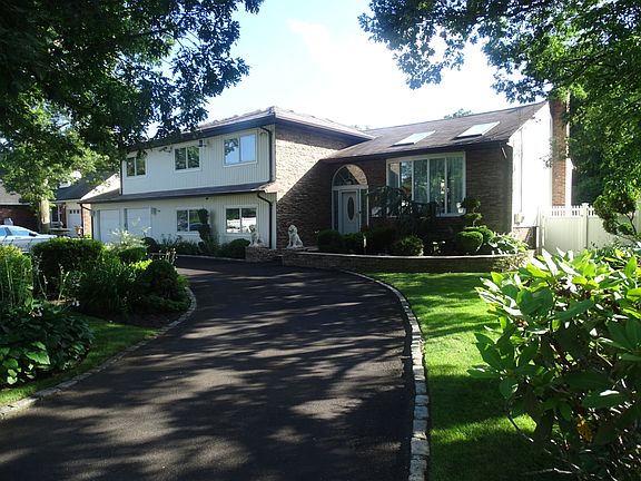 5th image of 30 West Dr