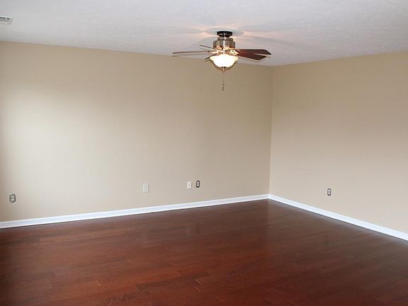 5th image of 1128 Barrington Dr